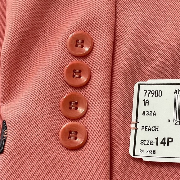 COPY - Austin Reed women’s Blazer jacket 100% worsted wool size 14 P one button… - Picture 5 of 9